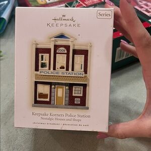 2009 Hallmark Keepsake Korners Police Station Ornament